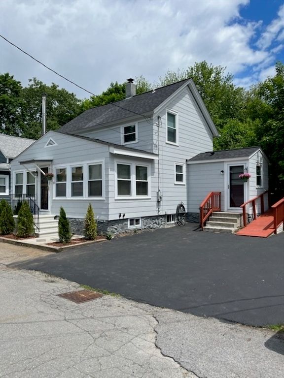 10 Crump St, Hudson, MA 01749