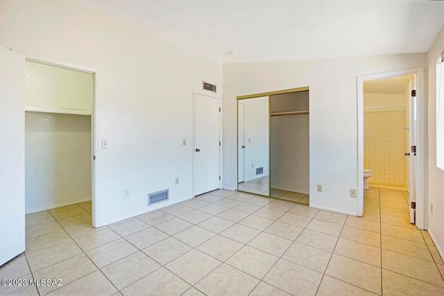 7717 N Jensen Drive, Tucson, AZ 85714