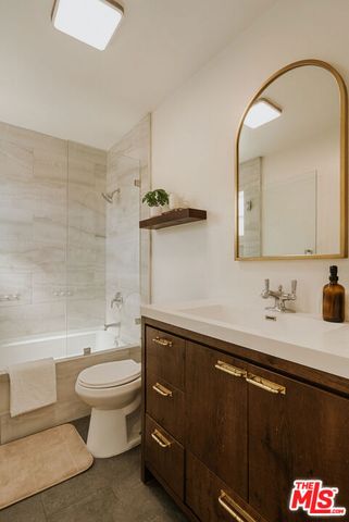 1316 N Chester Avenue, Inglewood, CA 90302
