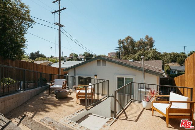 1316 N Chester Avenue, Inglewood, CA 90302