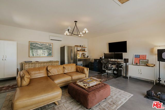 1316 N Chester Avenue, Inglewood, CA 90302