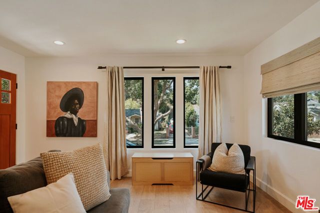 1316 N Chester Avenue, Inglewood, CA 90302