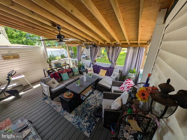 417 N WARMINSTER RD, Hatboro, PA 19040