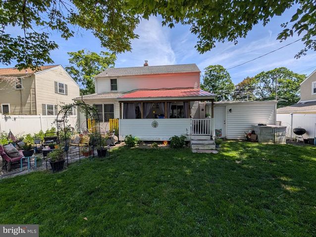417 N WARMINSTER RD, Hatboro, PA 19040
