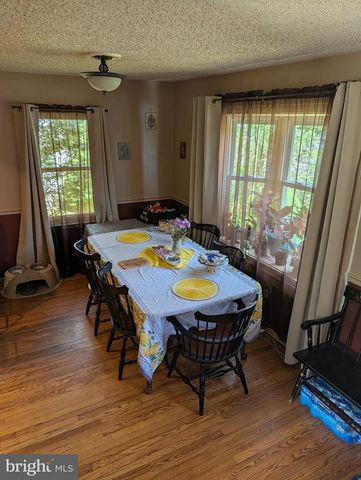 417 N WARMINSTER RD, Hatboro, PA 19040