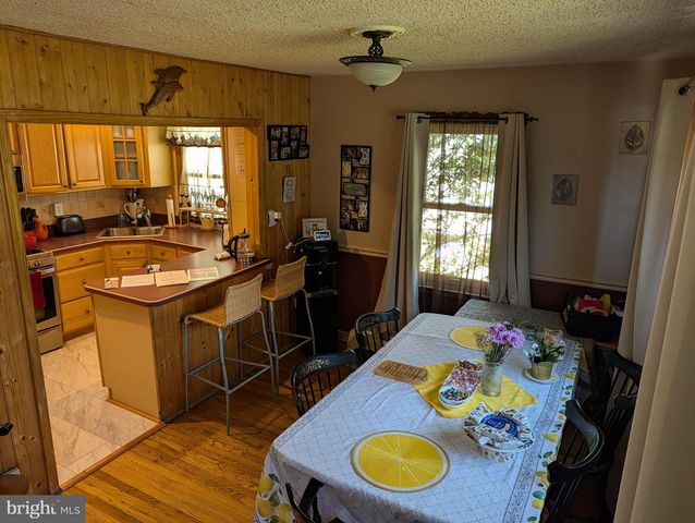 417 N WARMINSTER RD, Hatboro, PA 19040