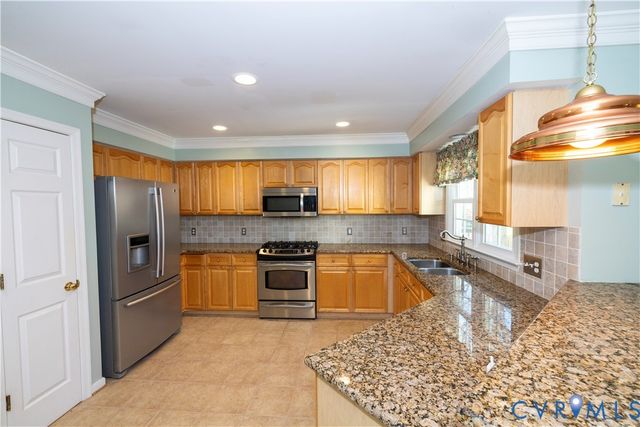 6056 Green Haven Dr, Mechanicsville, VA 23111