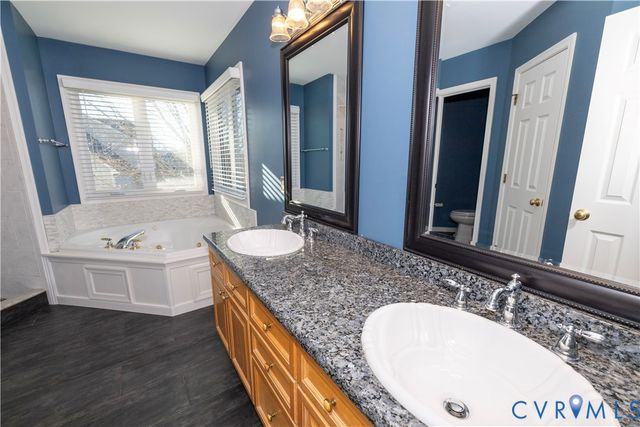 6056 Green Haven Dr, Mechanicsville, VA 23111