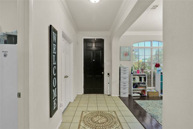 4951 Eyrie Court, Grand Prairie, TX 75052