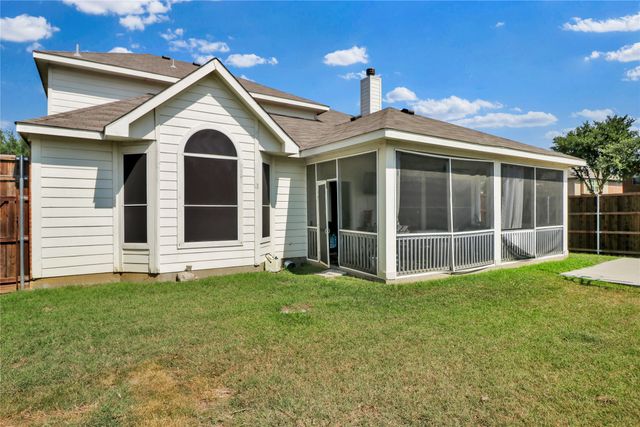 4951 Eyrie Court, Grand Prairie, TX 75052