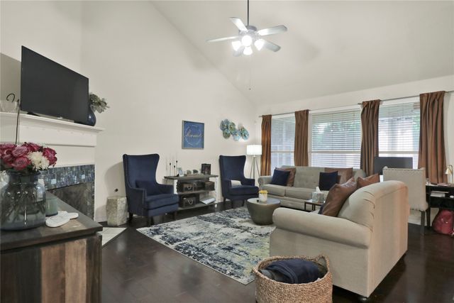 4951 Eyrie Court, Grand Prairie, TX 75052