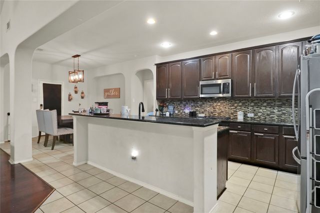 4951 Eyrie Court, Grand Prairie, TX 75052