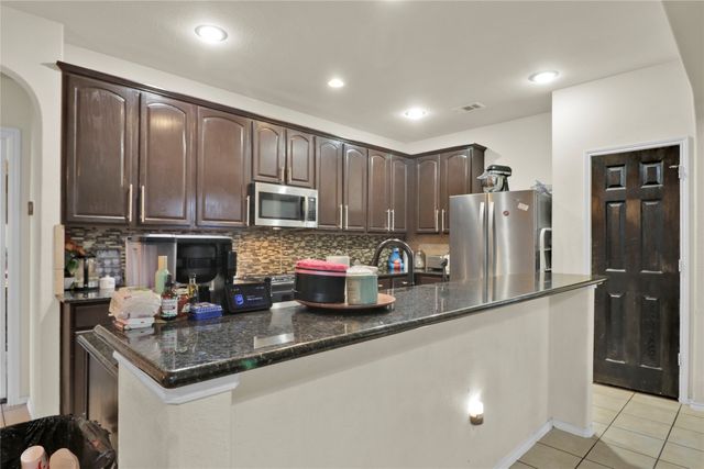 4951 Eyrie Court, Grand Prairie, TX 75052