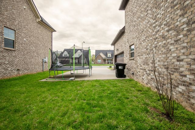 5322 Honeybee Dr, Murfreesboro, TN 37129