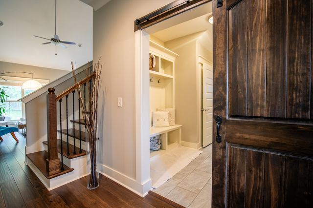 5322 Honeybee Dr, Murfreesboro, TN 37129