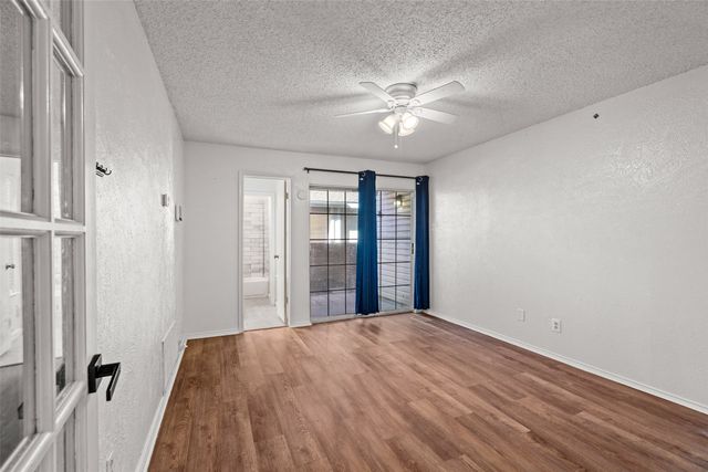 812 Creekside Drive, Lewisville, TX 75067