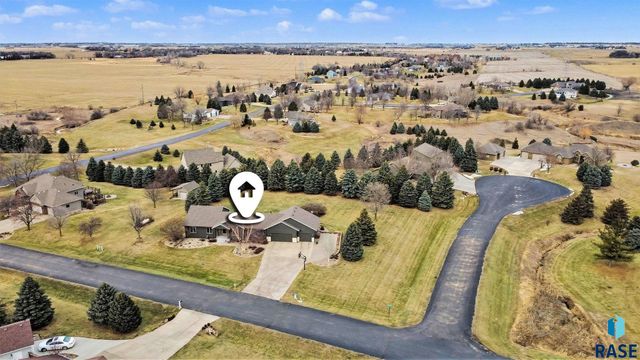 47862 Atterbury Ct Court, Harrisburg, SD 57032