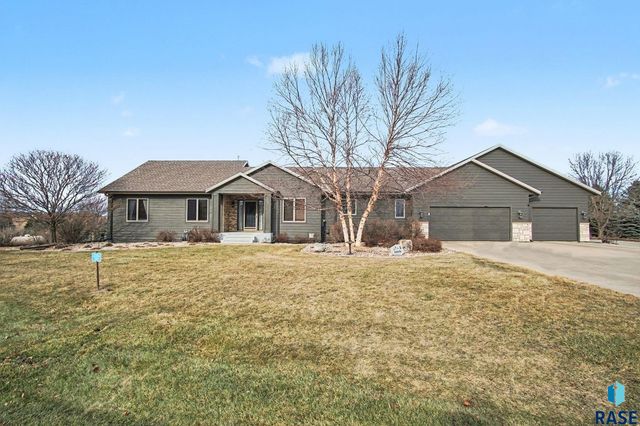 47862 Atterbury Ct Court, Harrisburg, SD 57032
