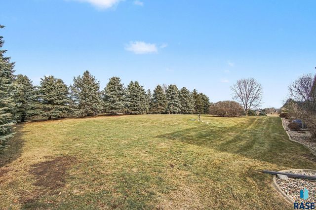 47862 Atterbury Ct Court, Harrisburg, SD 57032