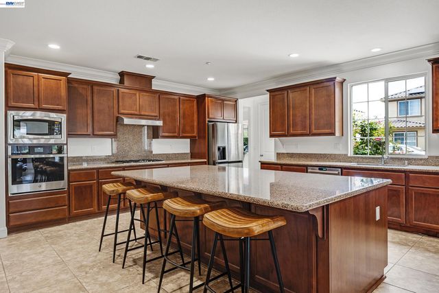 389 Havasu Ct, Brentwood, CA 94513