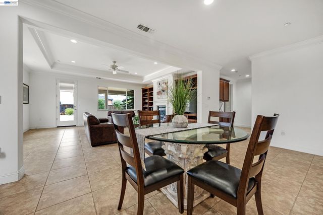 389 Havasu Ct, Brentwood, CA 94513