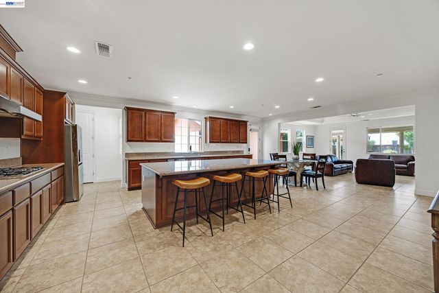 389 Havasu Ct, Brentwood, CA 94513
