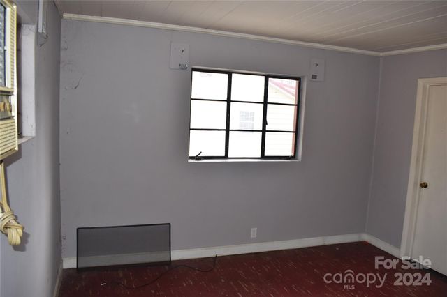 36 Euclid Avenue, Marion, NC 28752