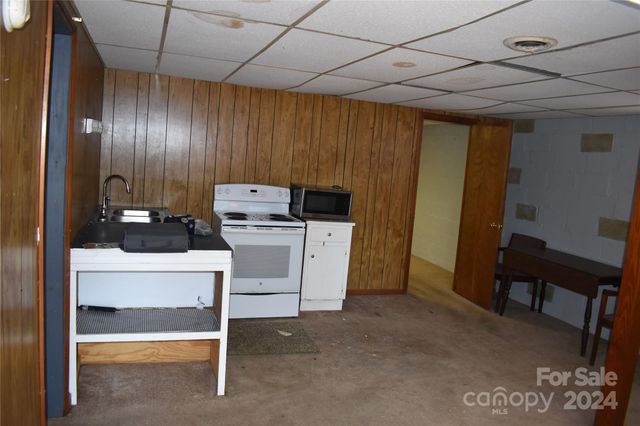 36 Euclid Avenue, Marion, NC 28752