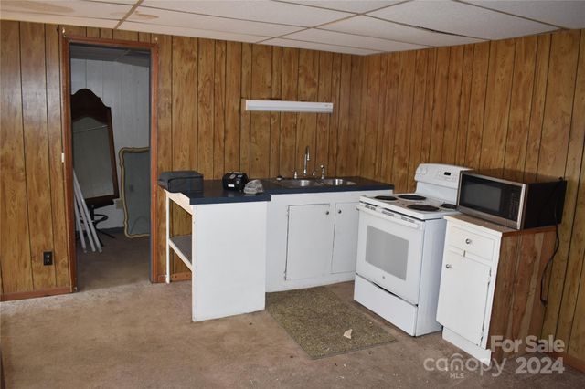 36 Euclid Avenue, Marion, NC 28752