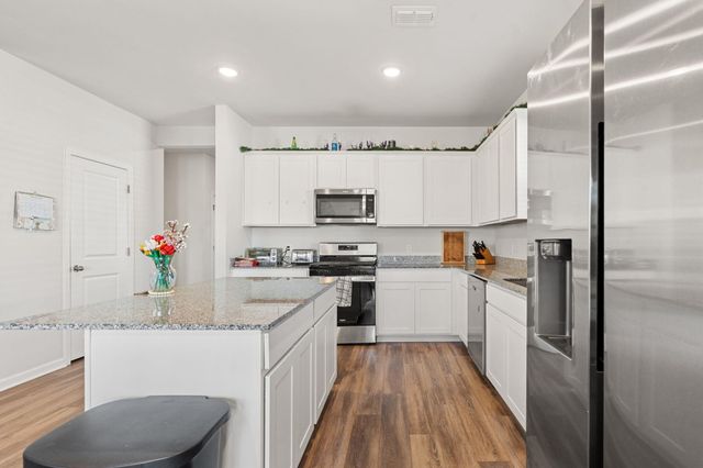 606 Fisher Lane, Summerville, SC 29486