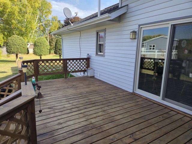 4524 BLESER COURT, Manitowoc, WI 54220