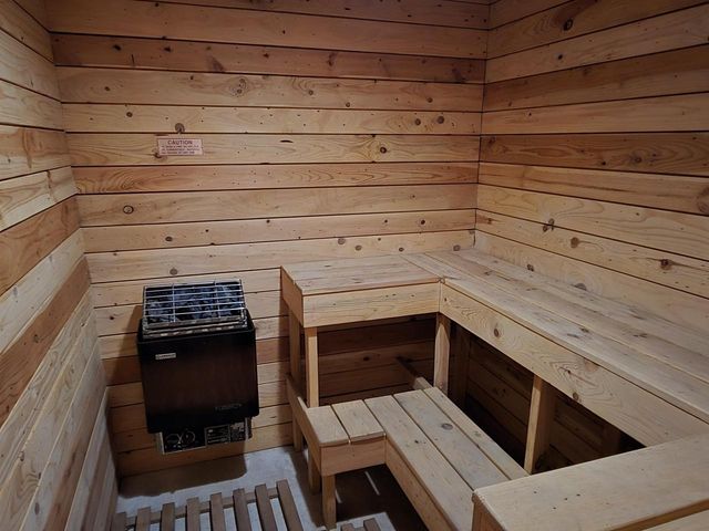 4524 BLESER COURT, Manitowoc, WI 54220