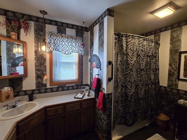 4524 BLESER COURT, Manitowoc, WI 54220