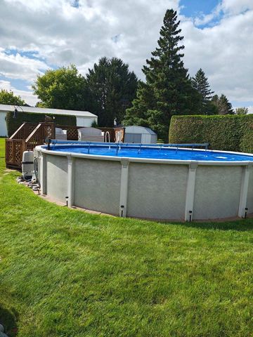 4524 BLESER COURT, Manitowoc, WI 54220