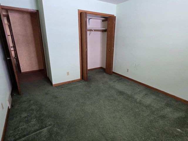 4524 BLESER COURT, Manitowoc, WI 54220