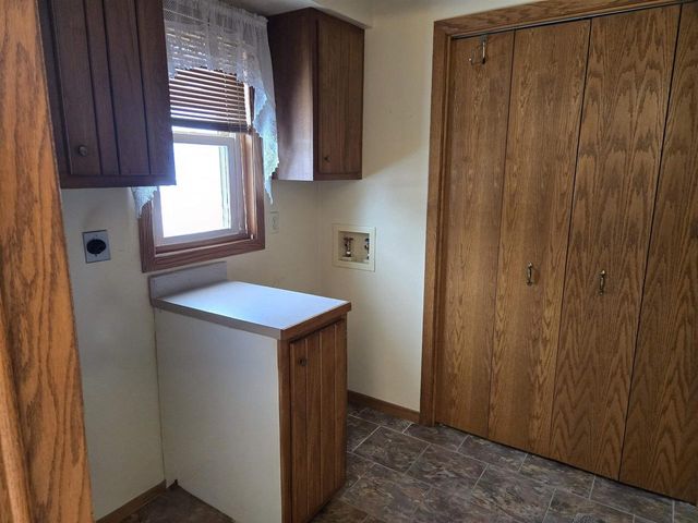 4524 BLESER COURT, Manitowoc, WI 54220