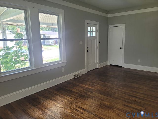 106 S 5th Ave, Hopewell, VA 23860