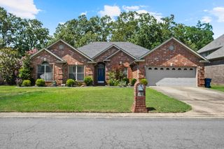 117 Marseille Drive, Maumelle, AR 72113