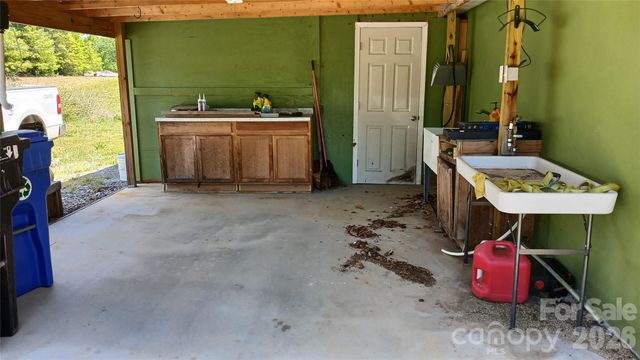 300 Woodlawn Drive, Connelly Springs, NC 28612