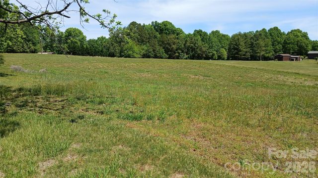 300 Woodlawn Drive, Connelly Springs, NC 28612