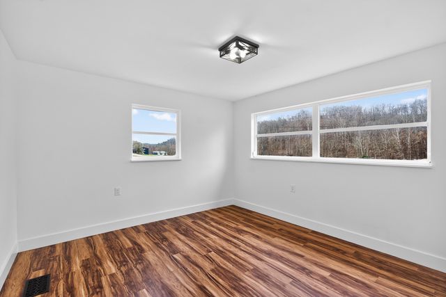 8076 KY-638, Manchester, KY 40962