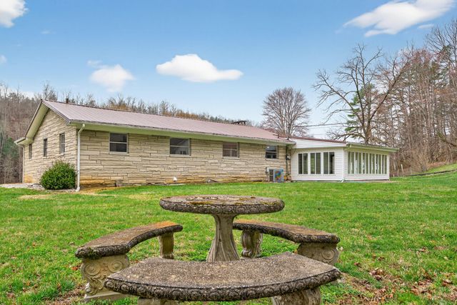 8076 KY-638, Manchester, KY 40962
