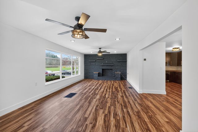 8076 KY-638, Manchester, KY 40962