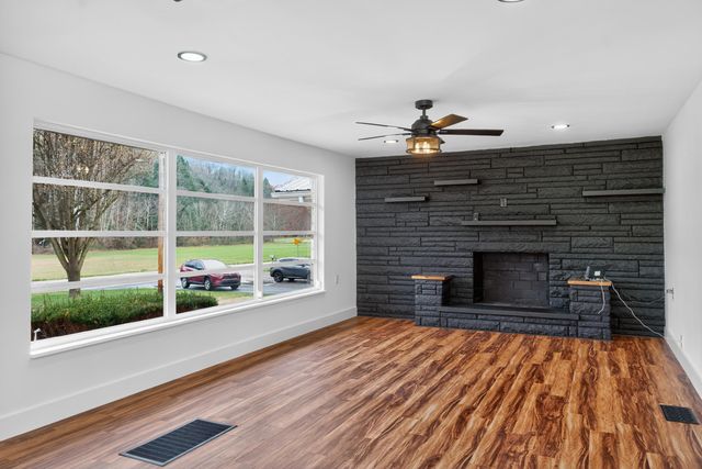 8076 KY-638, Manchester, KY 40962