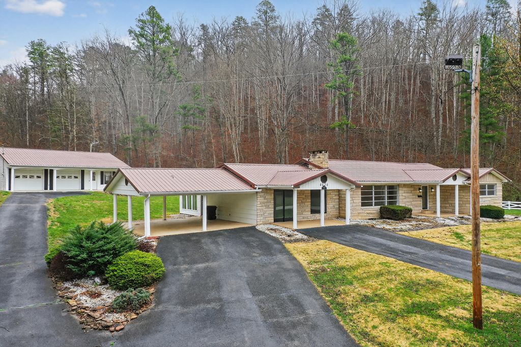 8076 KY-638, Manchester, KY 40962