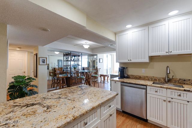 2987 S Atlantic Ave Apt 303, Daytona Beach Shores, FL 32118