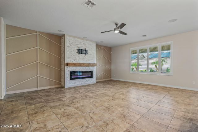 17744 W CORRINE Drive, Surprise, AZ 85388