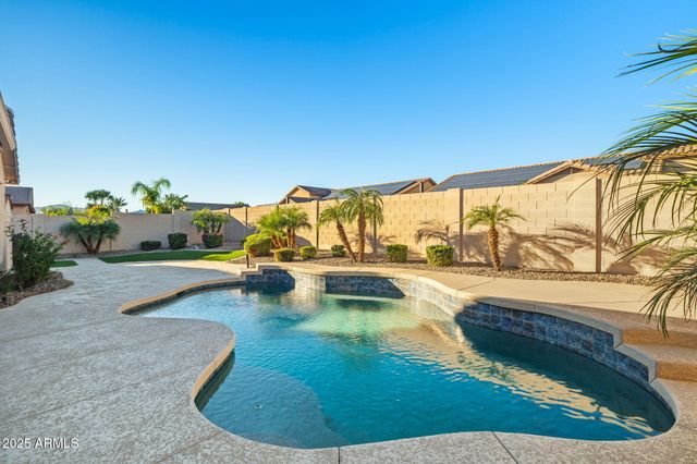 17744 W CORRINE Drive, Surprise, AZ 85388