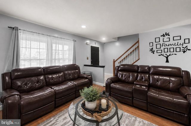 1013 PARKWAY DR, Reading, PA 19605