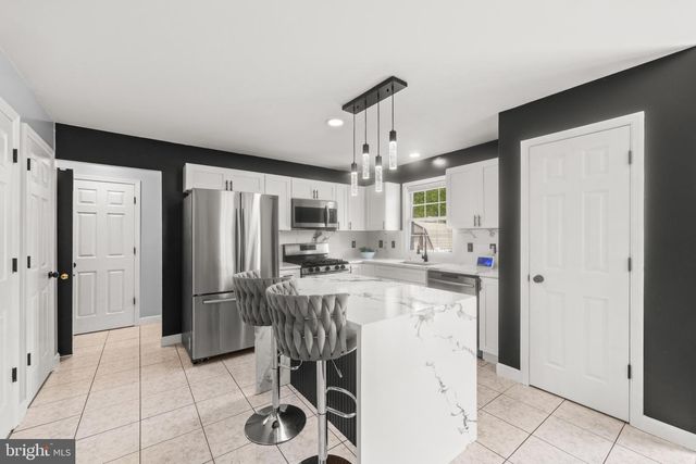 1013 PARKWAY DR, Reading, PA 19605